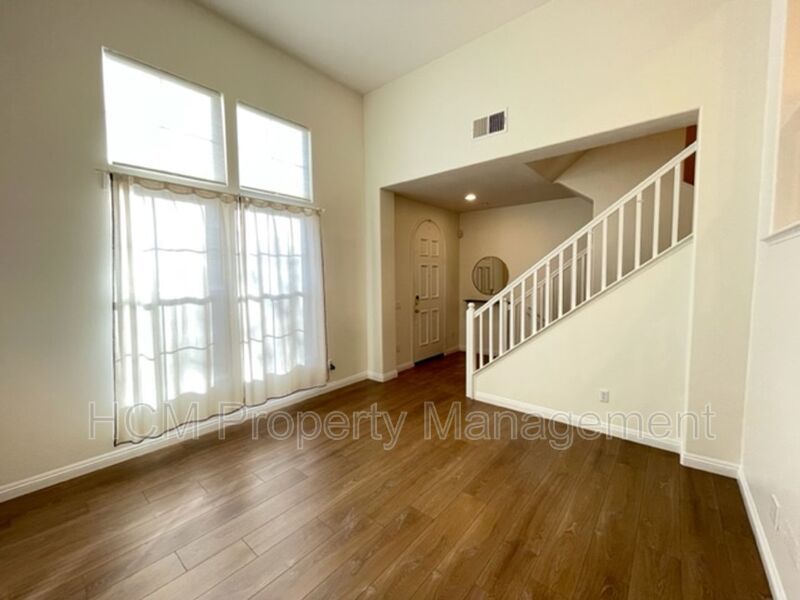 Charming tri-level home in Northpark property image