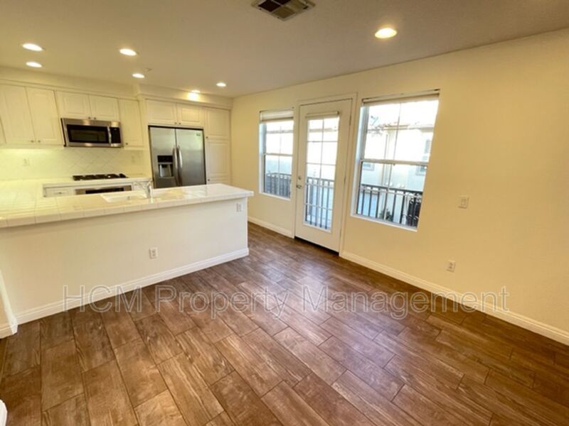 Charming tri-level home in Northpark property image