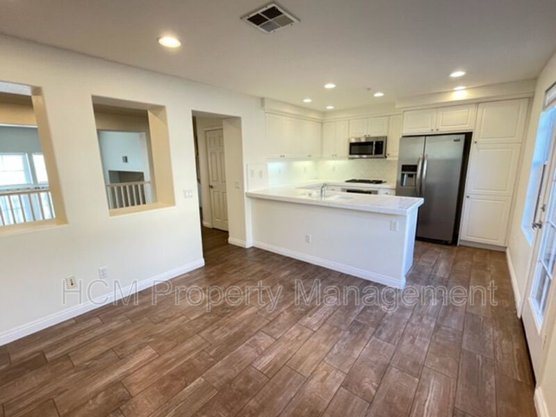 Charming tri-level home in Northpark property image