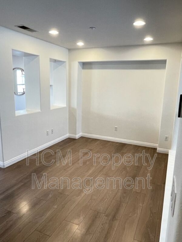 Charming tri-level home in Northpark property image