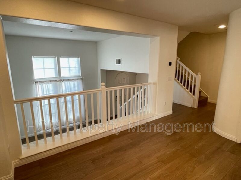 Charming tri-level home in Northpark property image