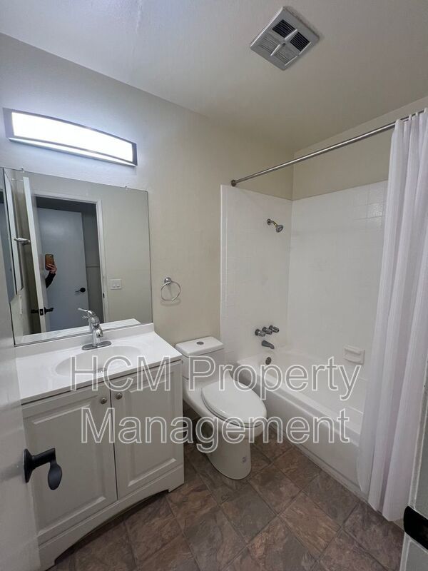 Spacious Studio Apartment with Vaulted Ceilings, Pool Access. Beautiful Rancho Cucamonga property image