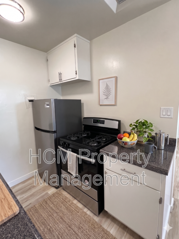 Welcome to 10300 National Blvd, a charming one-bedroom, one-bathroom apartment located in the heart of Los Angeles property image