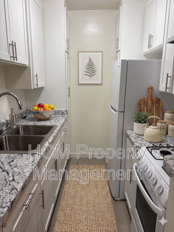 Welcome to your new home in the heart of Santa Monica, CA. property image