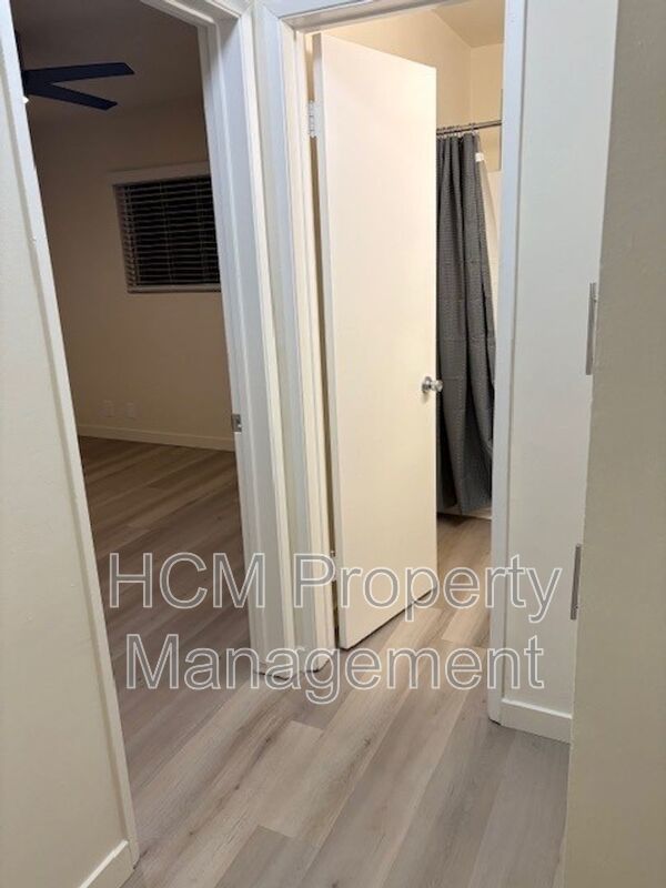 Welcome to your new home in the heart of Santa Monica, CA. property image