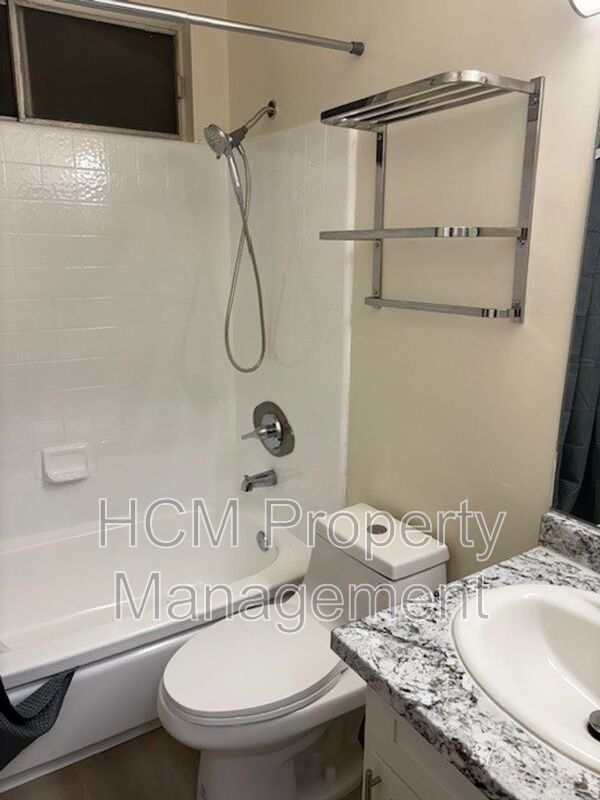 Welcome to your new home in the heart of Santa Monica, CA. property image