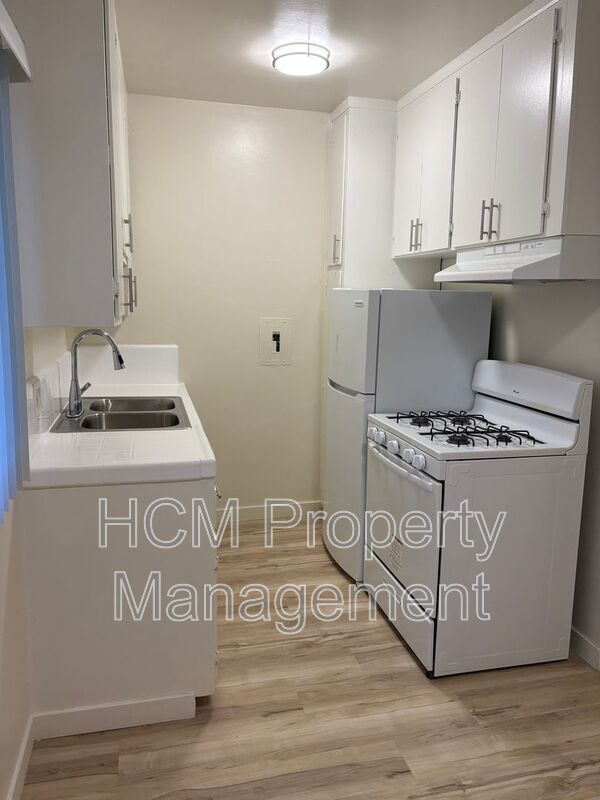 Welcome to 4112 Grand View Blvd, a stunning one-bedroom, one-bathroom apartment located in the heart of Mar Vista! property image