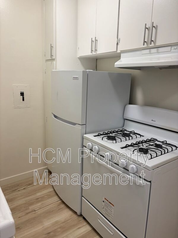 Welcome to 4112 Grand View Blvd, a stunning one-bedroom, one-bathroom apartment located in the heart of Mar Vista! property image