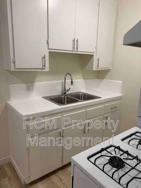 Welcome to 4112 Grand View Blvd, a stunning one-bedroom, one-bathroom apartment located in the heart of Mar Vista! property image