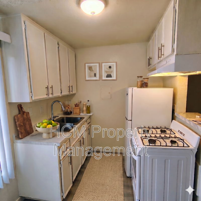 Summer Move In Special! Large one bedroom in desirable No-Ho neighborhood. property image