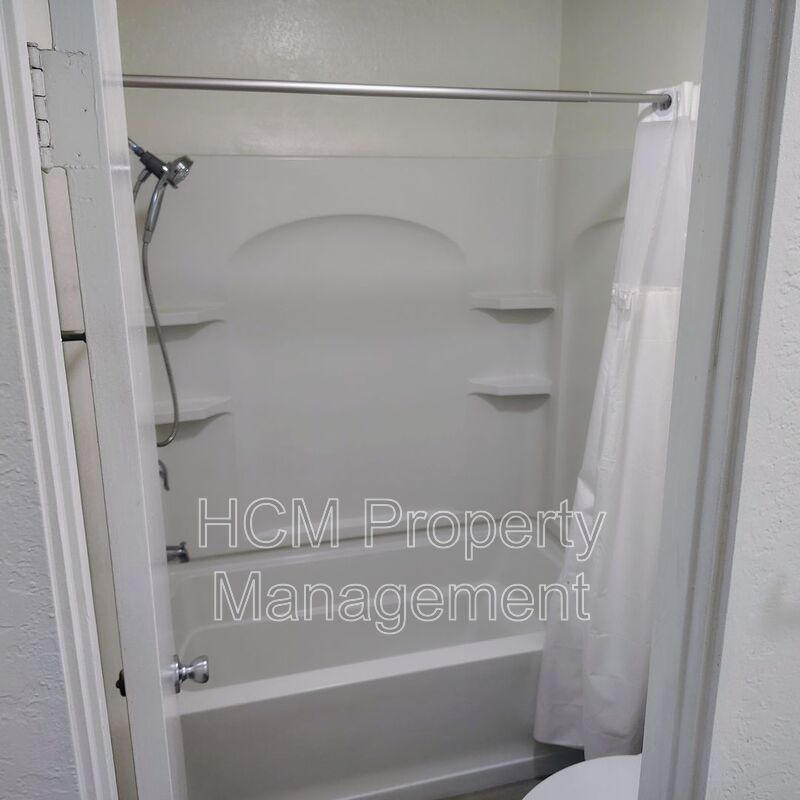 Summer Move In Special! Large one bedroom in desirable No-Ho neighborhood. property image