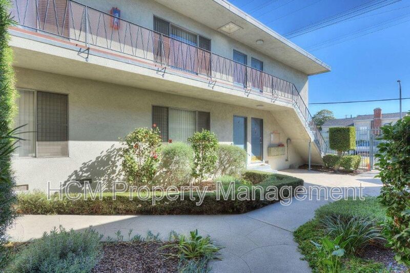 Bright and Spacious Studio Apartment in Prime West Los Angeles Neighborhood property image