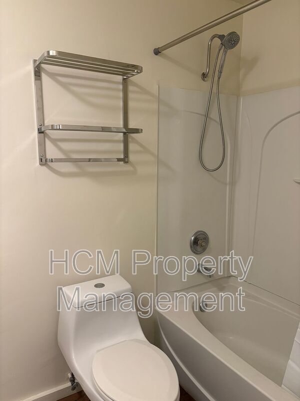 Welcome to 3747 Sepulveda Blvd, a large studio apartment located in the heart of Los Angeles, CA. property image